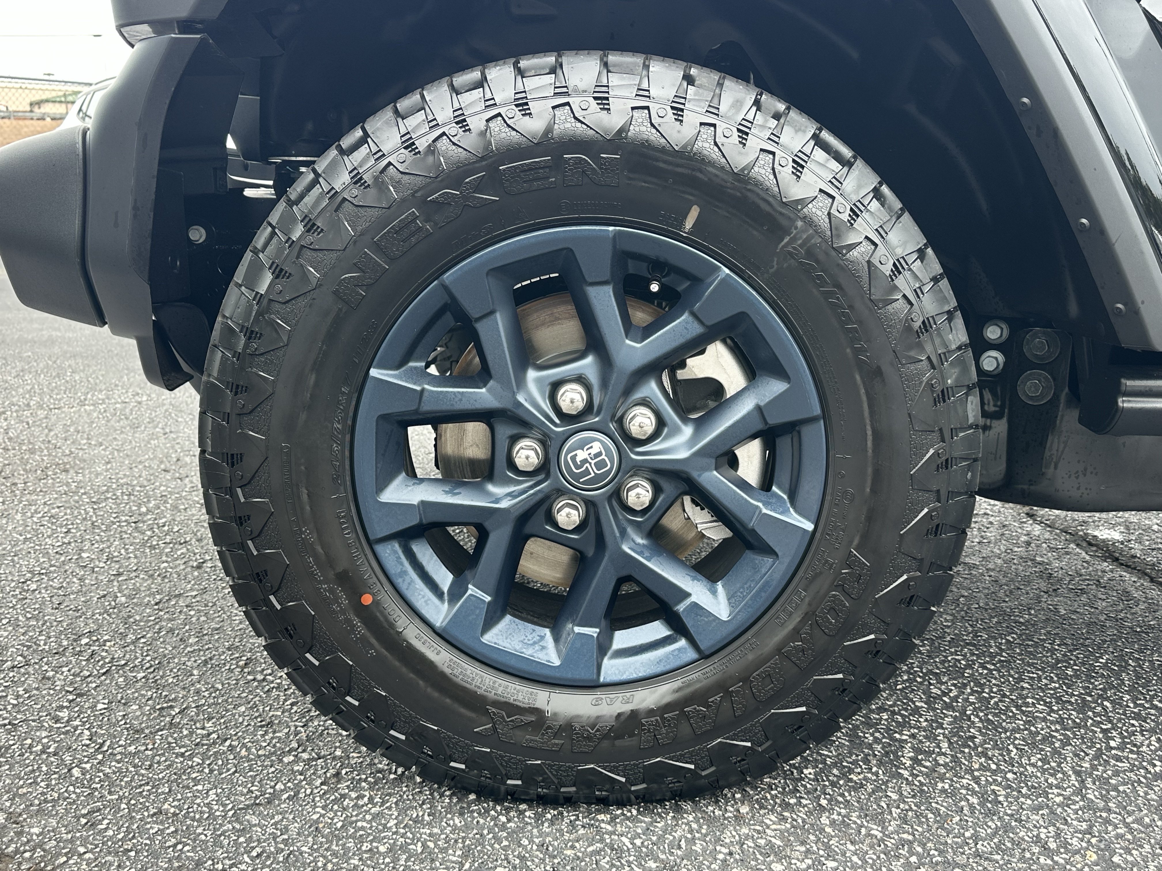 New 2026 Black Clear-Coat Exterior Paint Jeep 85th Anniversary image 12