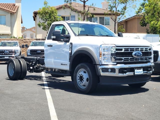 New 2026 Oxford White Ford F-550® XL image 25