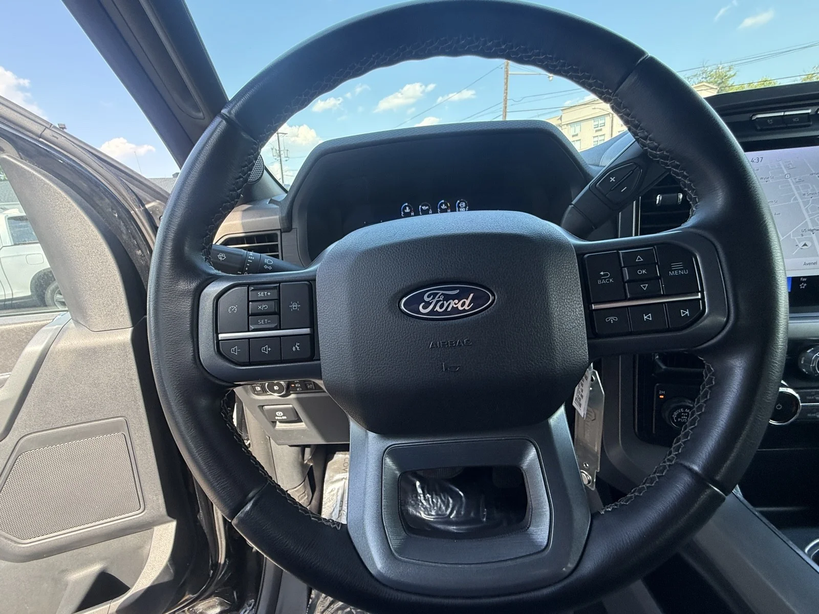 Used 2024 Agate Black Metallic Ford XLT 4WD image 10