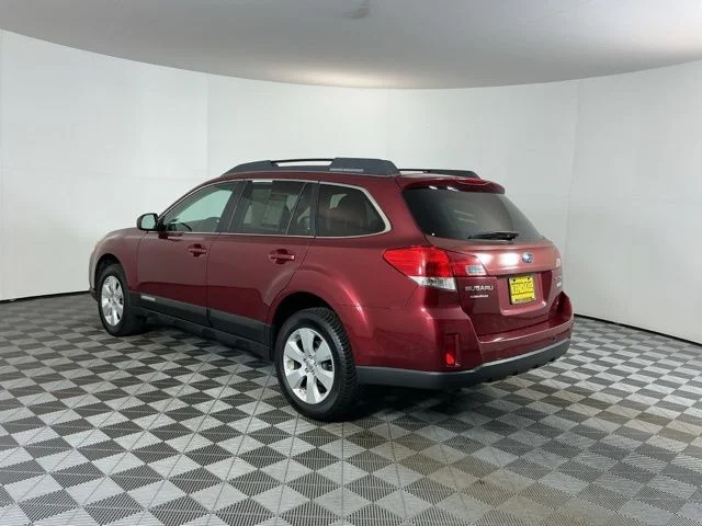 Used 2012 Red Subaru 2.5i Premium image 7