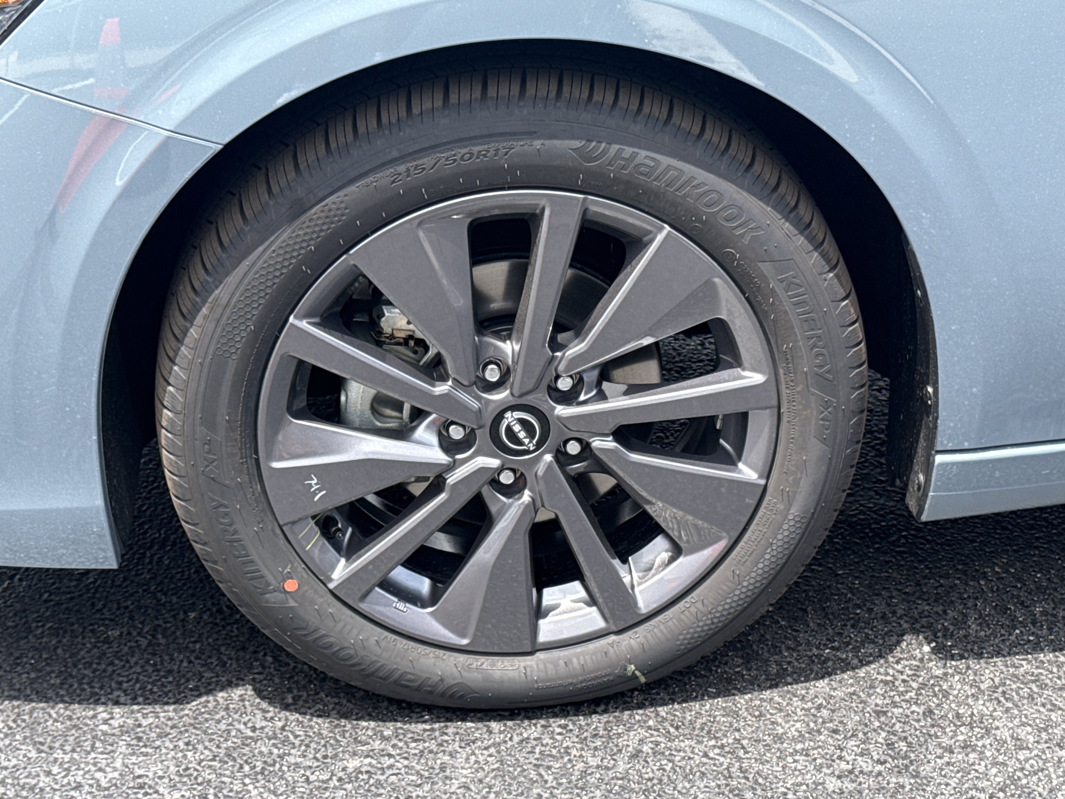 New 2026 Atlantic Gray Metallic Nissan SL image 14
