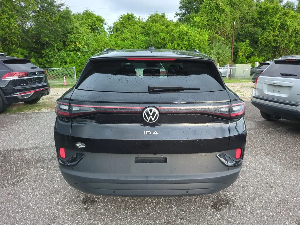 Used 2023 Black Volkswagen Pro image 4