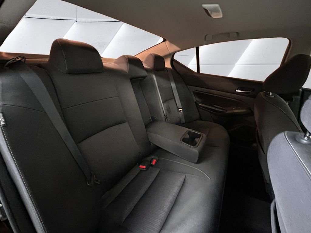 Used 2019 Black Nissan 2.5 SV image 16