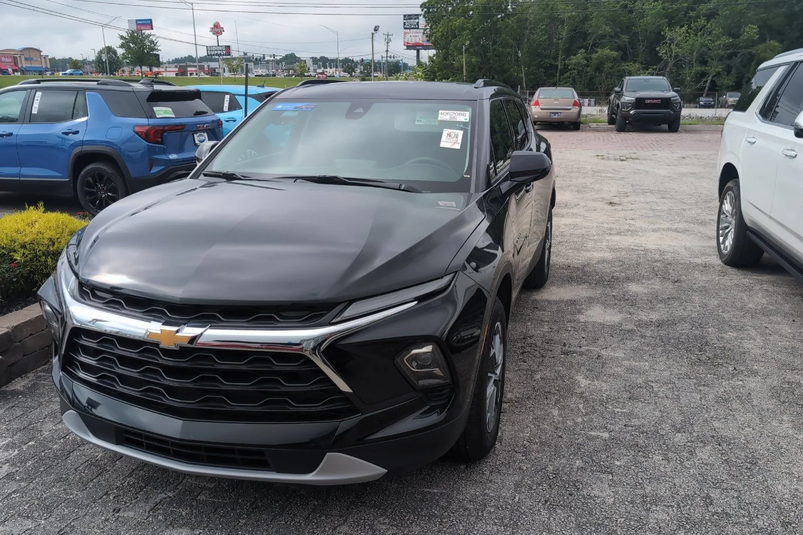 Used 2024 Black Chevrolet 2LT image 11