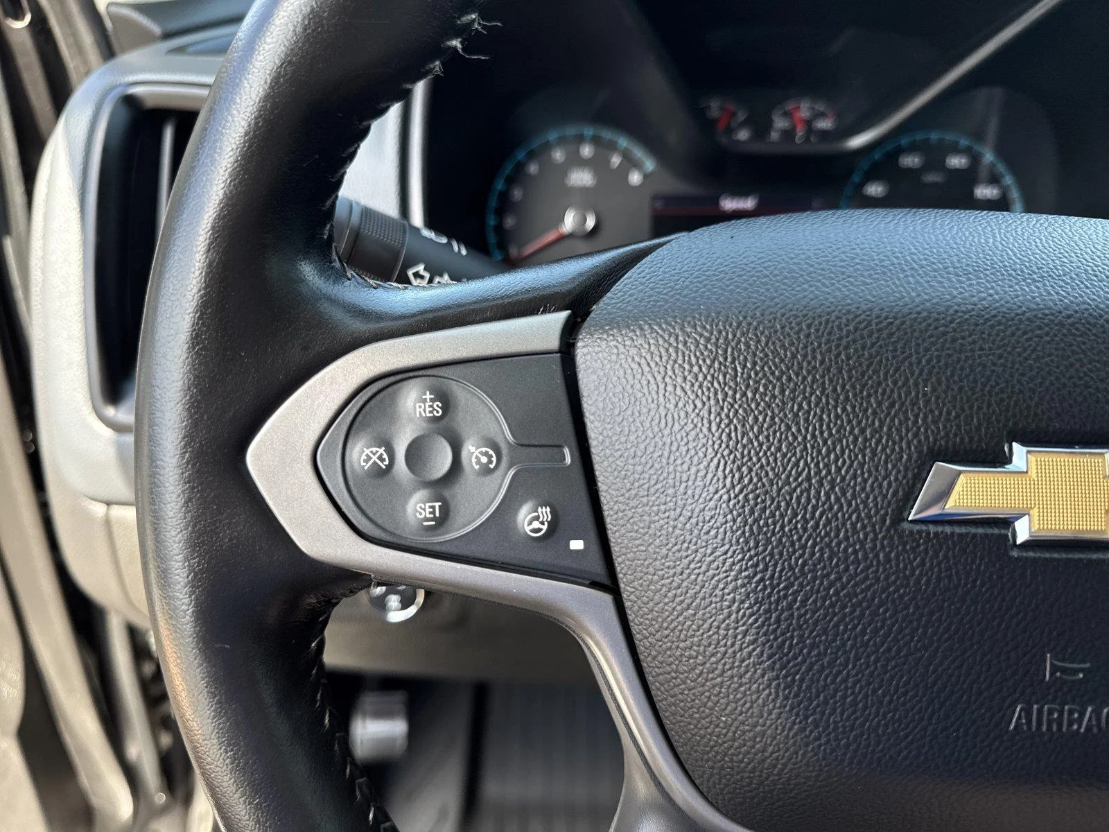 Used 2021 BLACK Chevrolet 4WD Z71 image 21