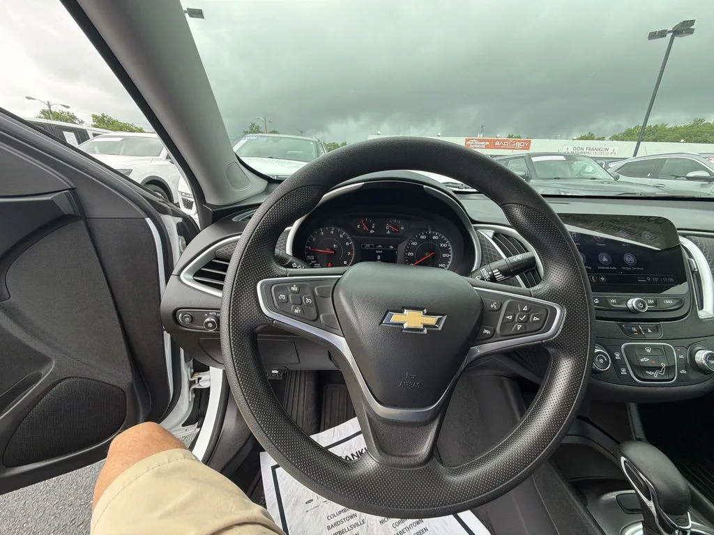 Used 2022 White Chevrolet LS image 14