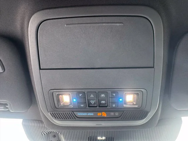 Used 2025 White Ford Platinum image 32
