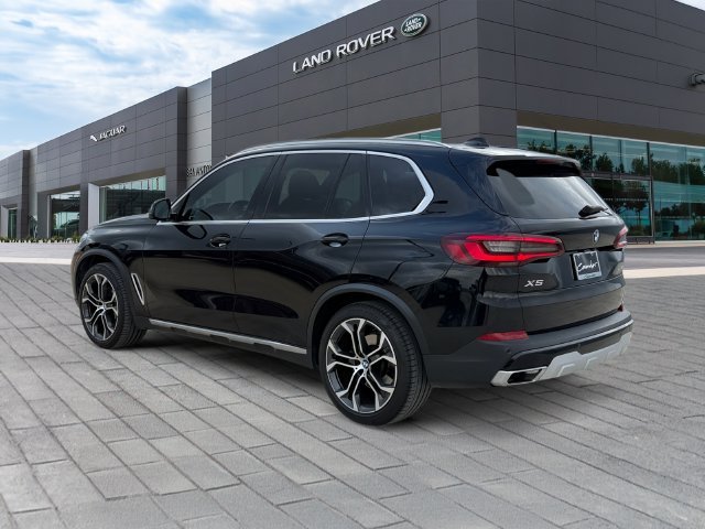 Used 2021 Black BMW sDrive40i image 3
