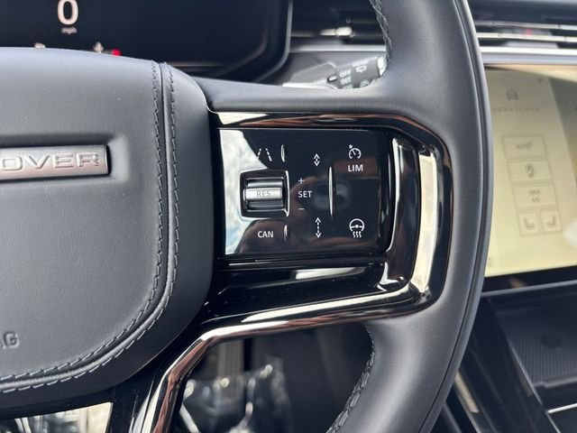 New 2026 Santorini Black Land Rover Dynamic SE image 23