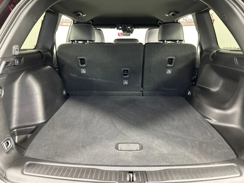 Certified Used 2025 Red Jeep Altitude image 19