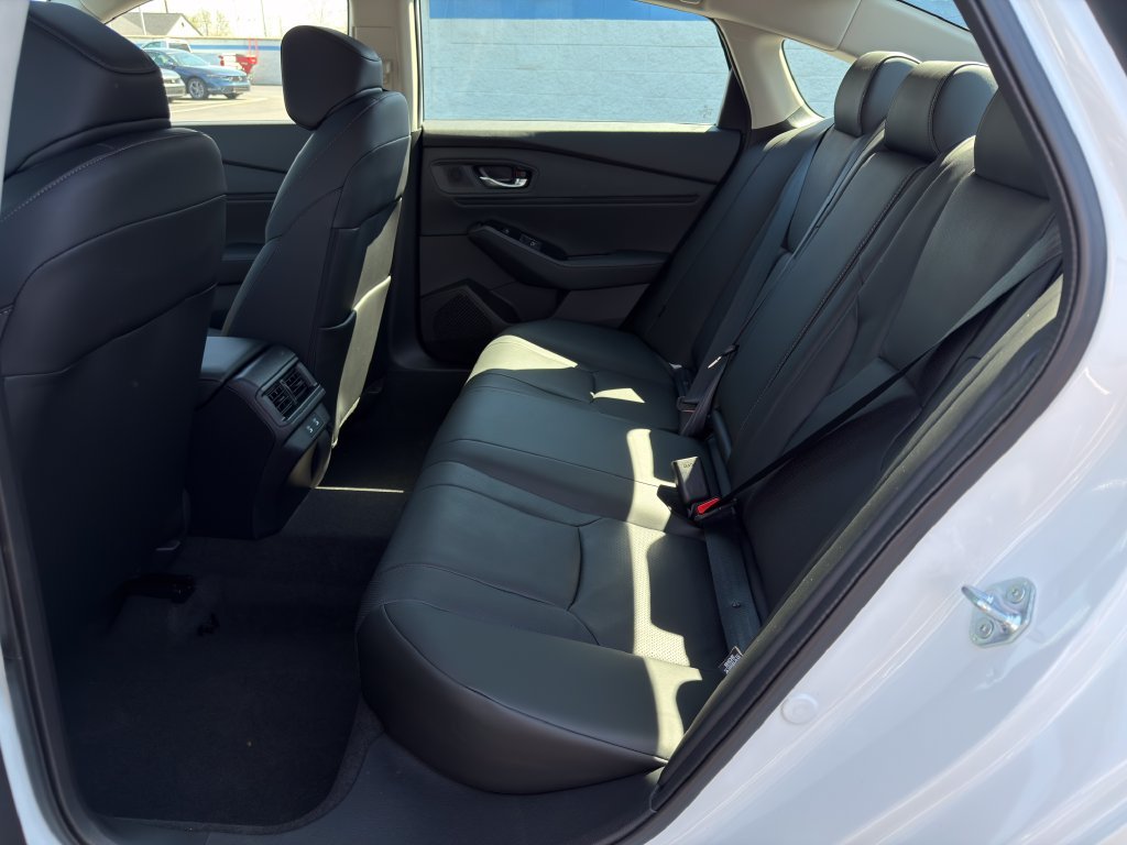 New 2026 Platinum White Pearl Honda Touring image 19