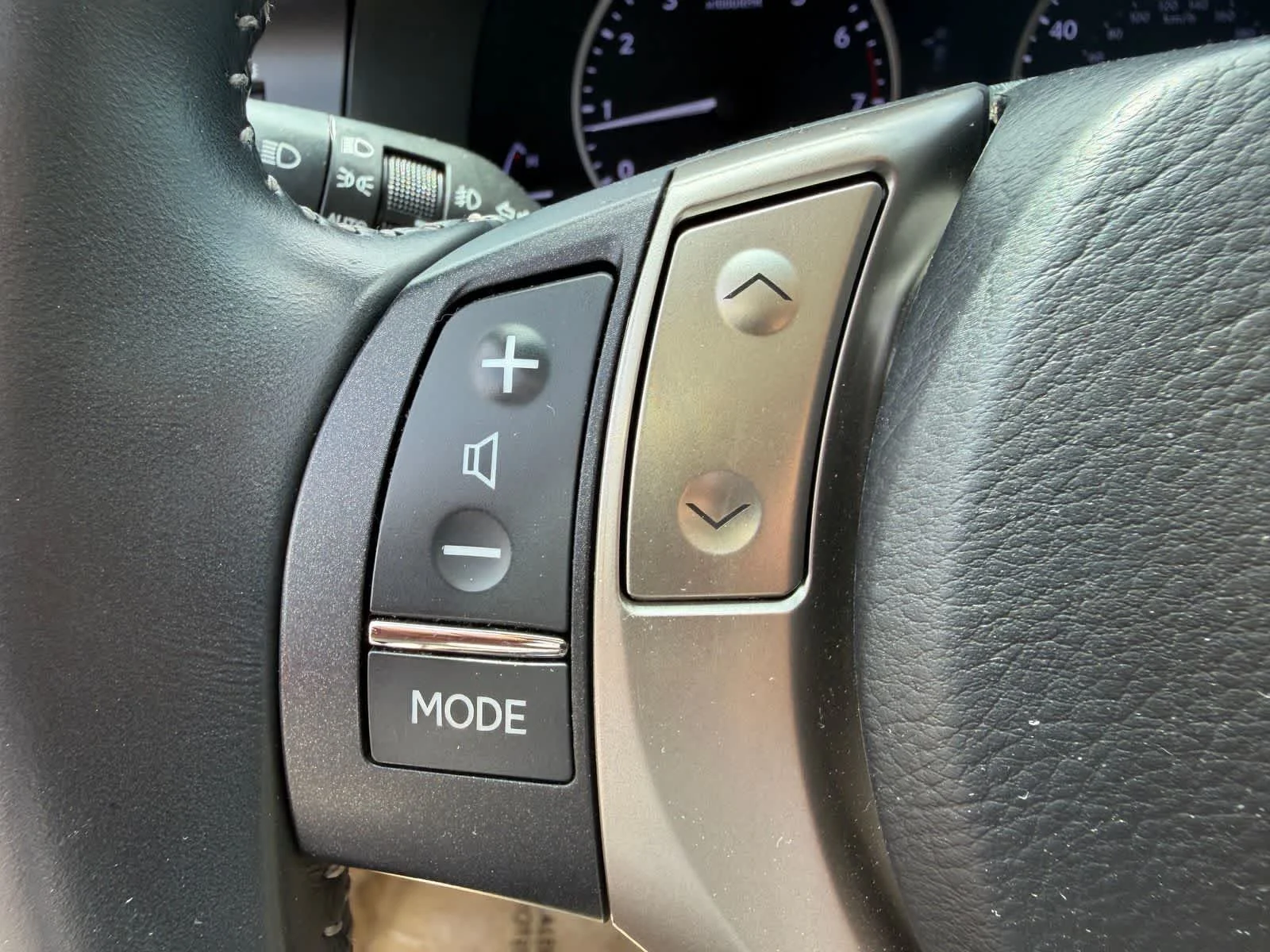 Used 2013 Obsidian Lexus 4dr Sdn image 22