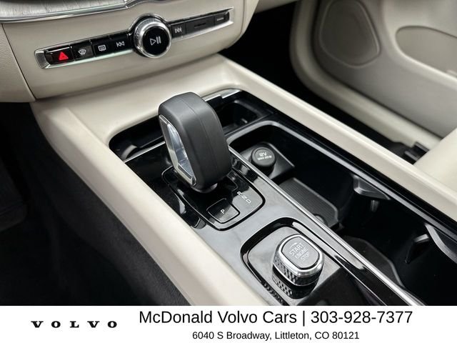 Used 2024 Blue Volvo T8 Plus Dark Theme image 20
