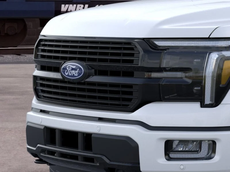 New 2026 Star White Metallic Tri-Coat Ford Platinum® image 17