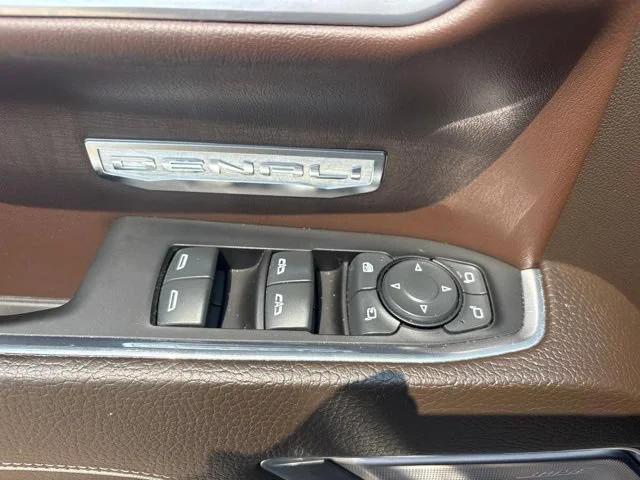 Used 2023 Onyx Black GMC Denali image 12