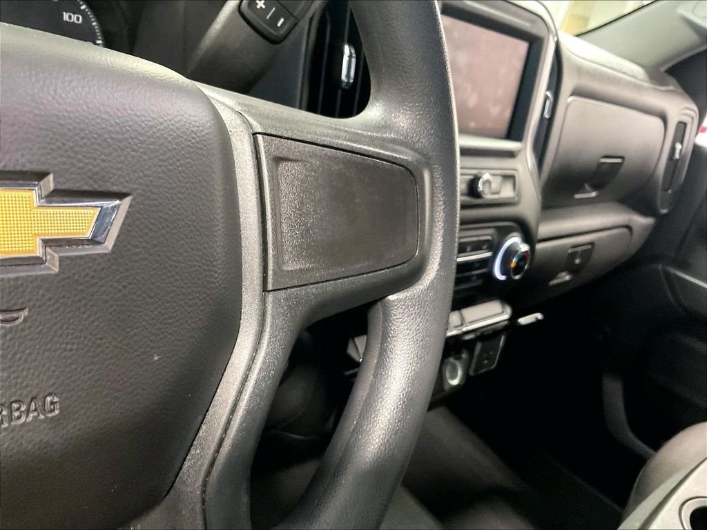 Used 2023 White Chevrolet Custom image 23