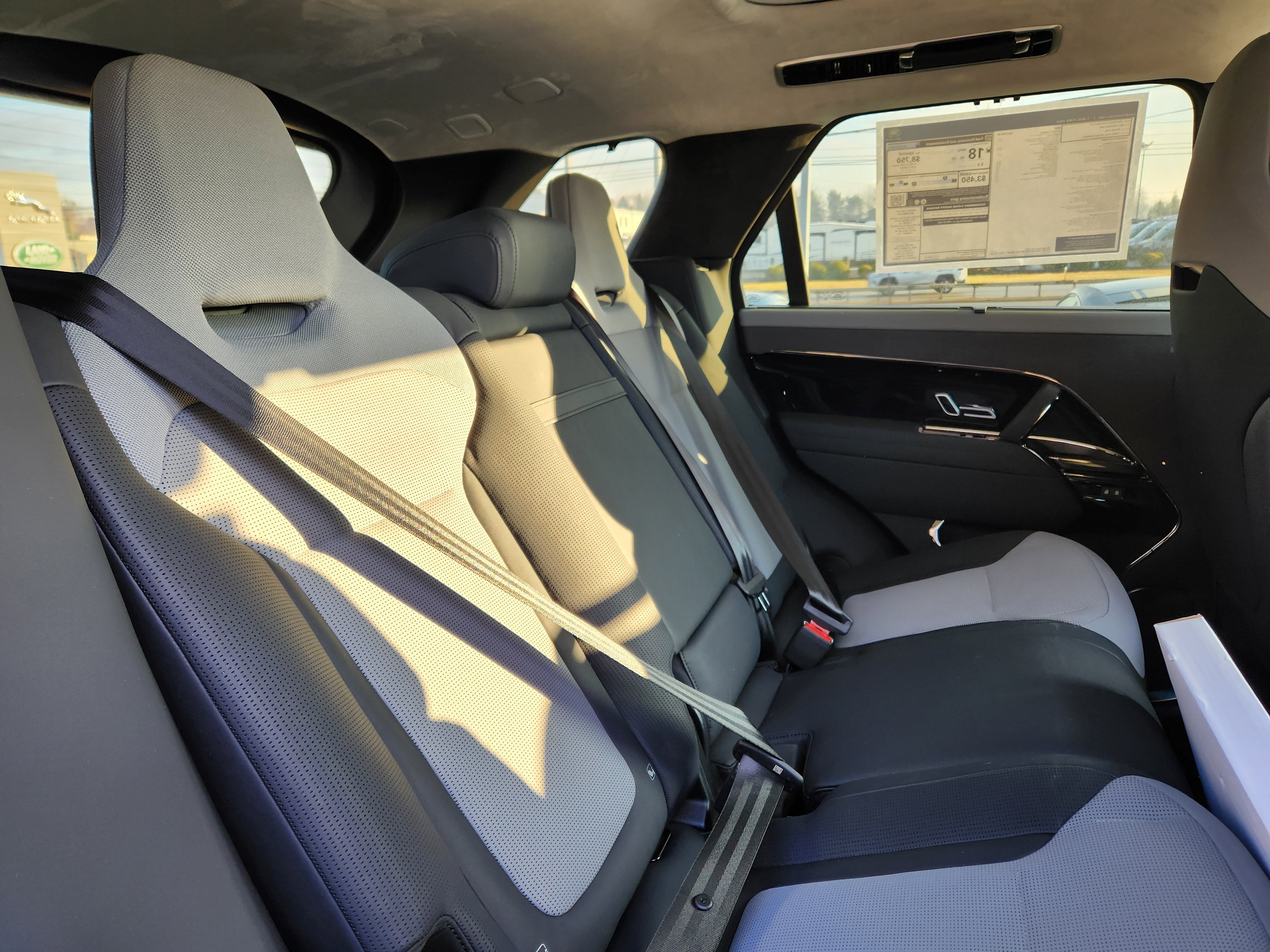 New 2026 Arroios Grey LAND ROVER SV image 11