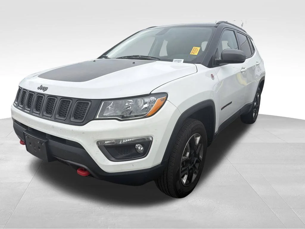 Used 2018 White Jeep Trailhawk image 11
