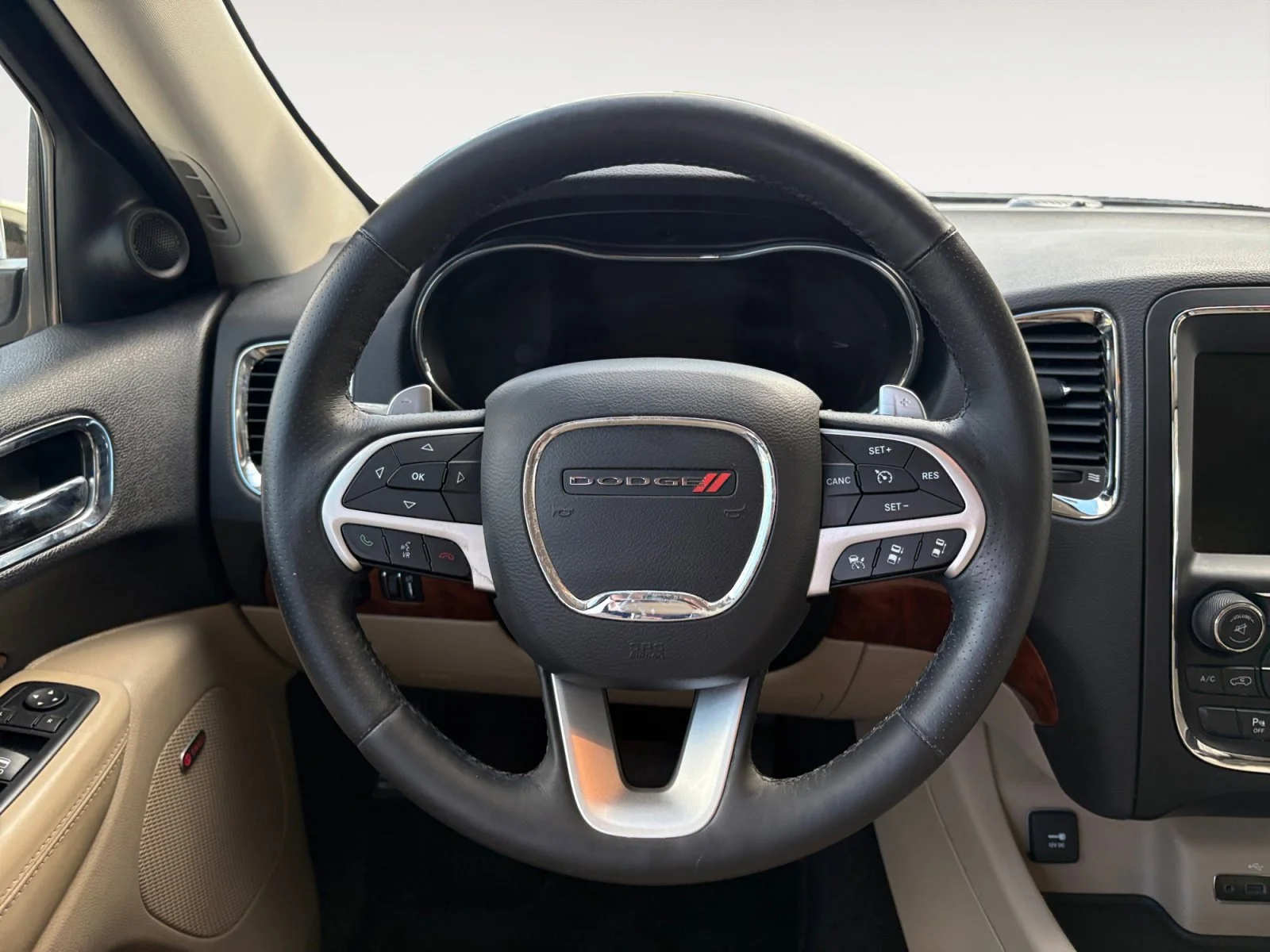 Used 2016 Ivory 3-Coat Dodge Citadel image 14