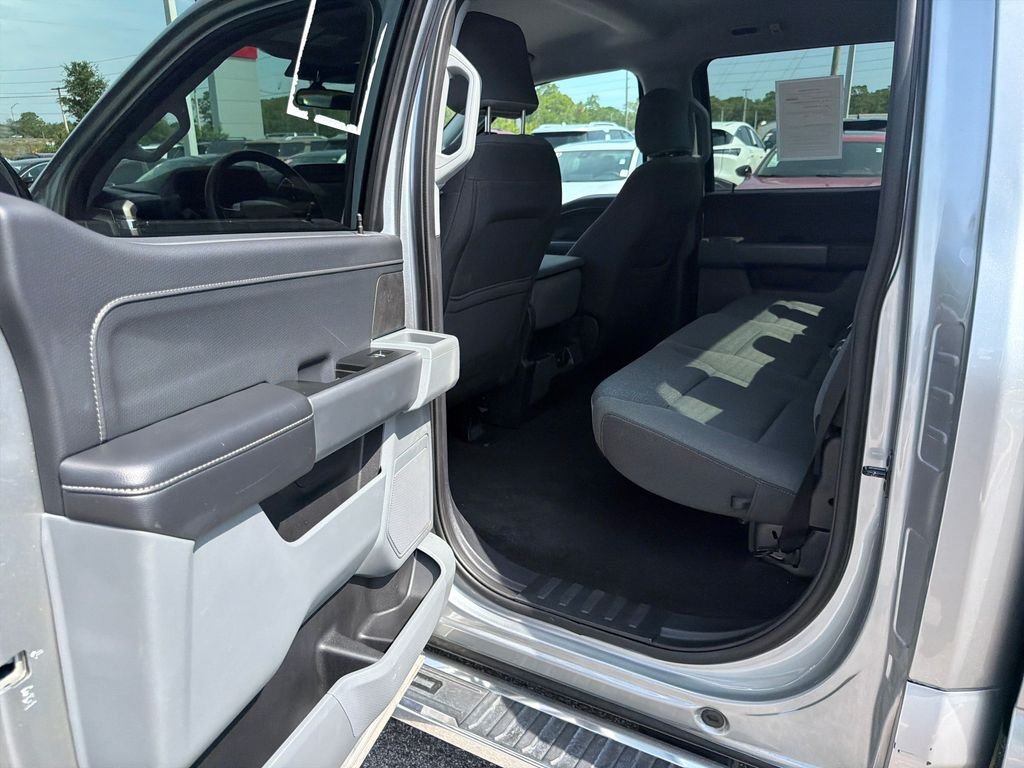 Used 2025 Silver Metallic Ford XLT image 23