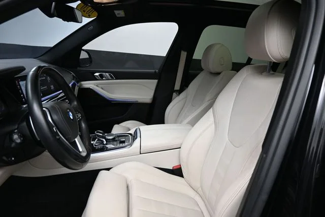 Used 2020 Black BMW sDrive40i image 29