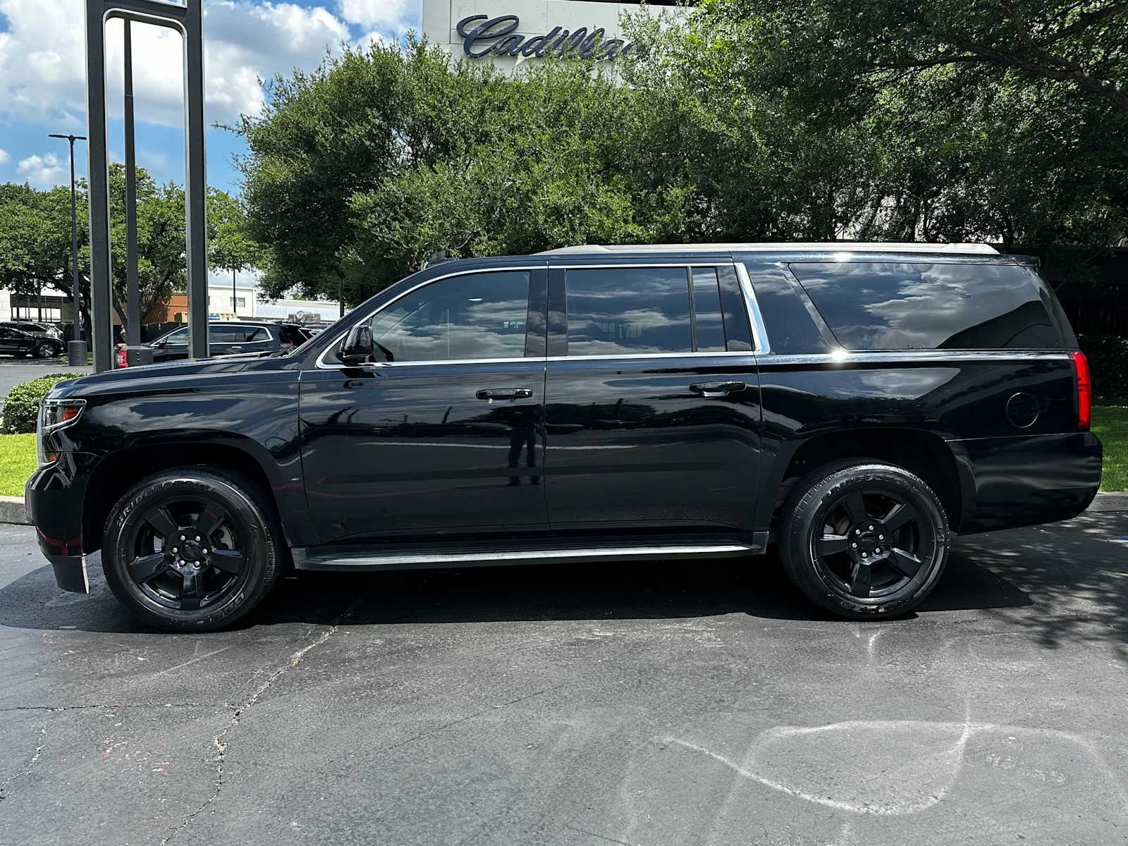 Used 2019 BLACK Chevrolet LT image 5