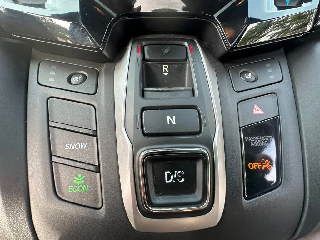 Used 2019 White Honda EX-L image 36