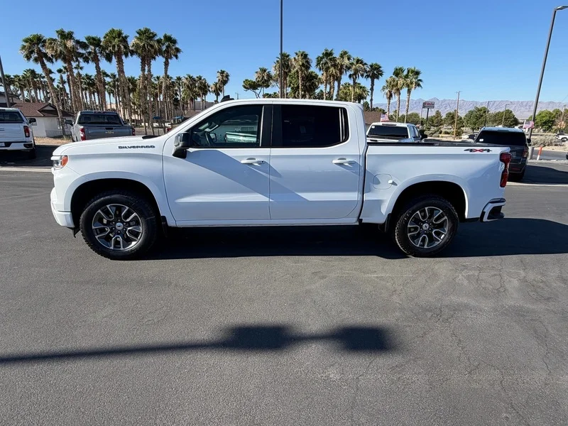 Used 2024 Summit White Chevrolet RST image 6