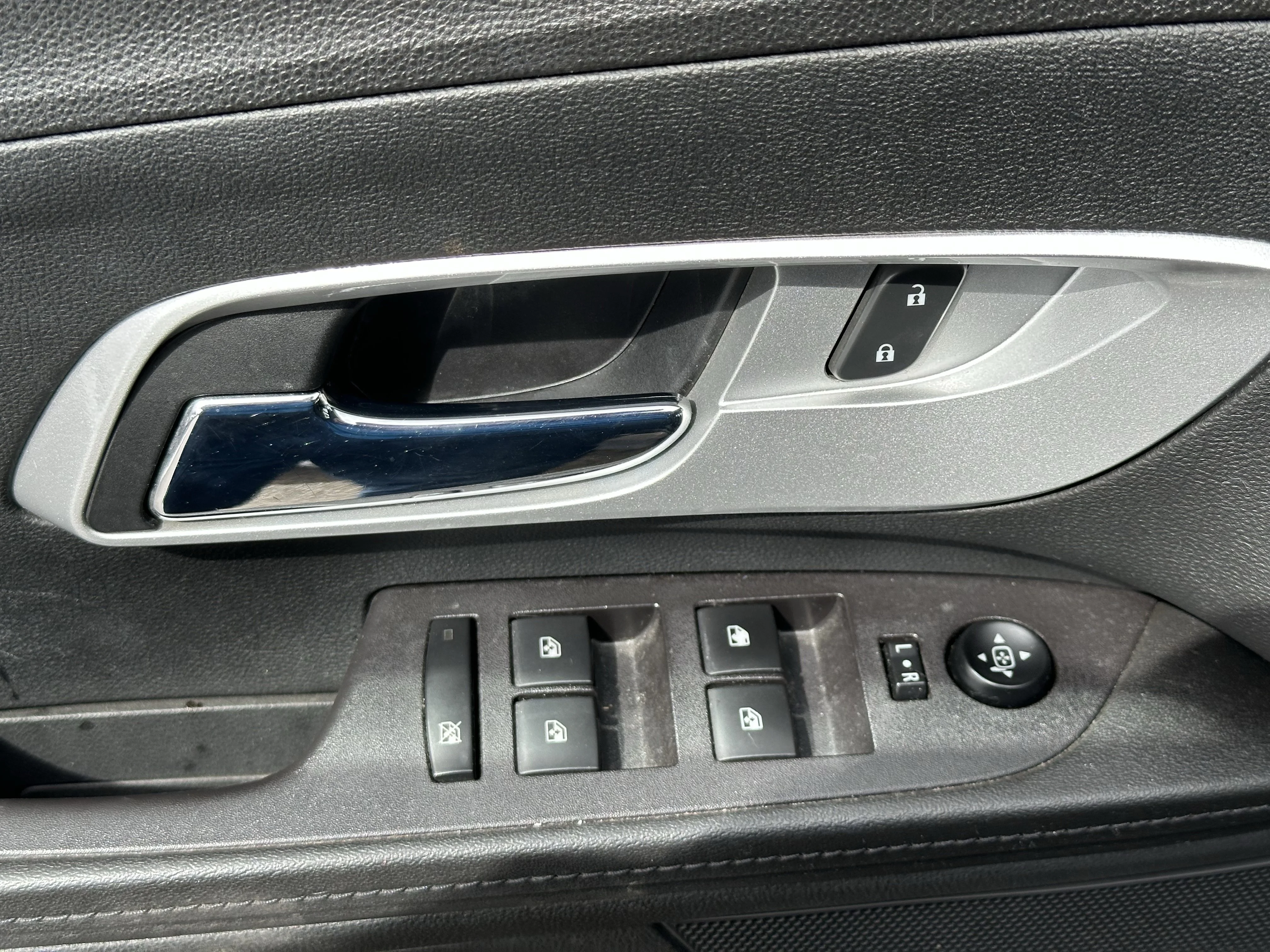 Used 2017 Black Chevrolet LS image 9