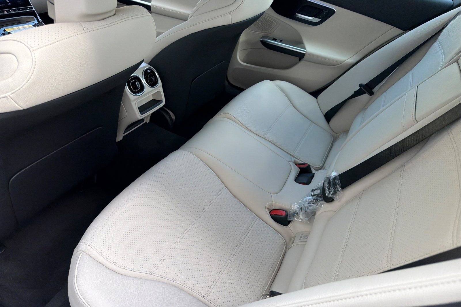 New 2026 Twilight Blue Metallic Mercedes-Benz C 300 image 10