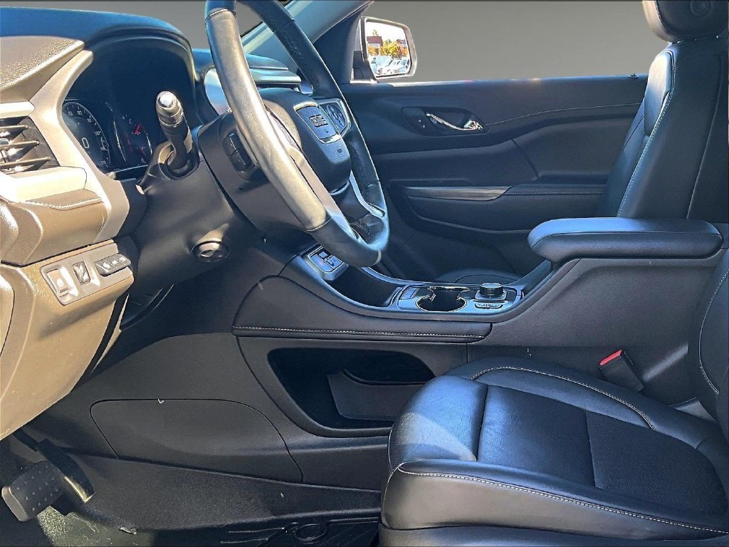 Used 2023 Silver GMC SLT image 8