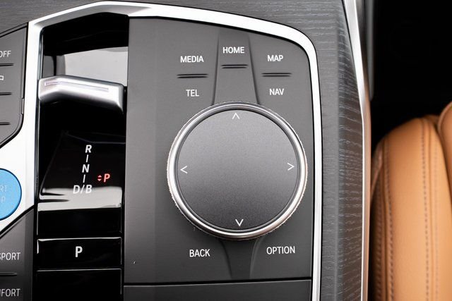 2025 BMW i4 40 - Photo 22