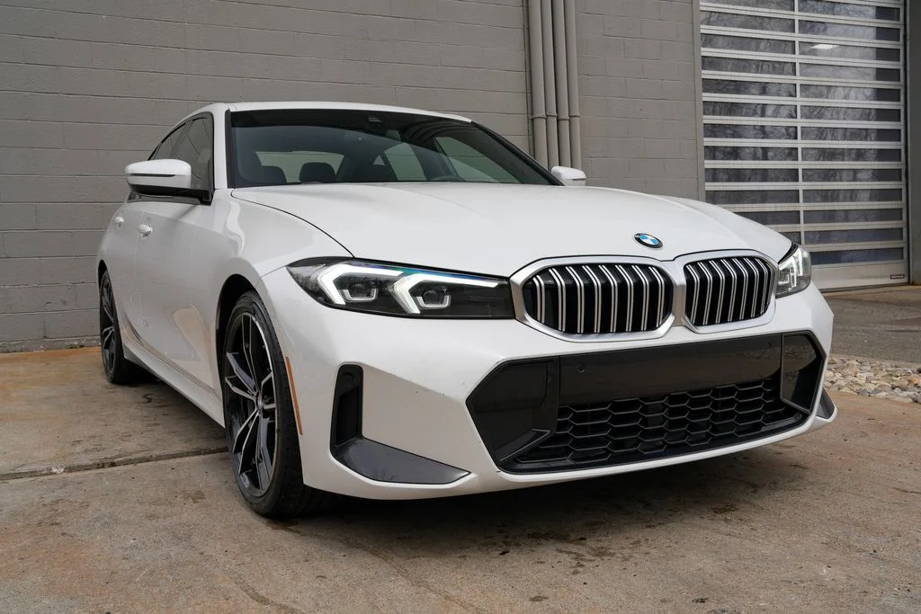2024 BMW 3 Series 330i - Photo 7