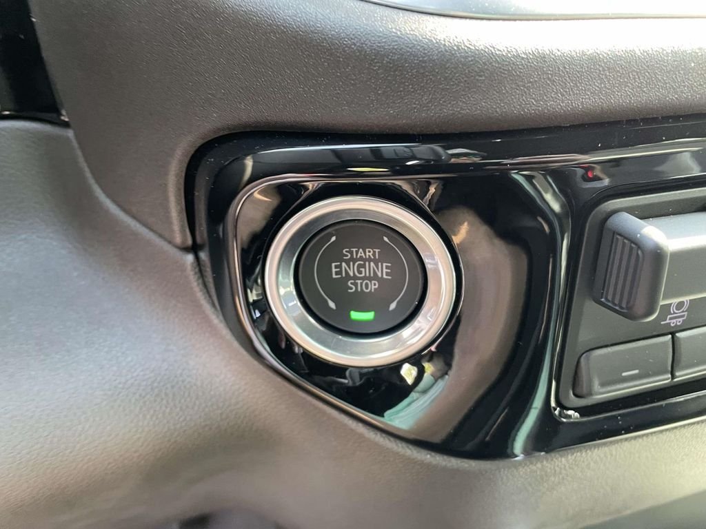 2026 Chevrolet Silverado 1500 LTZ - Photo 23