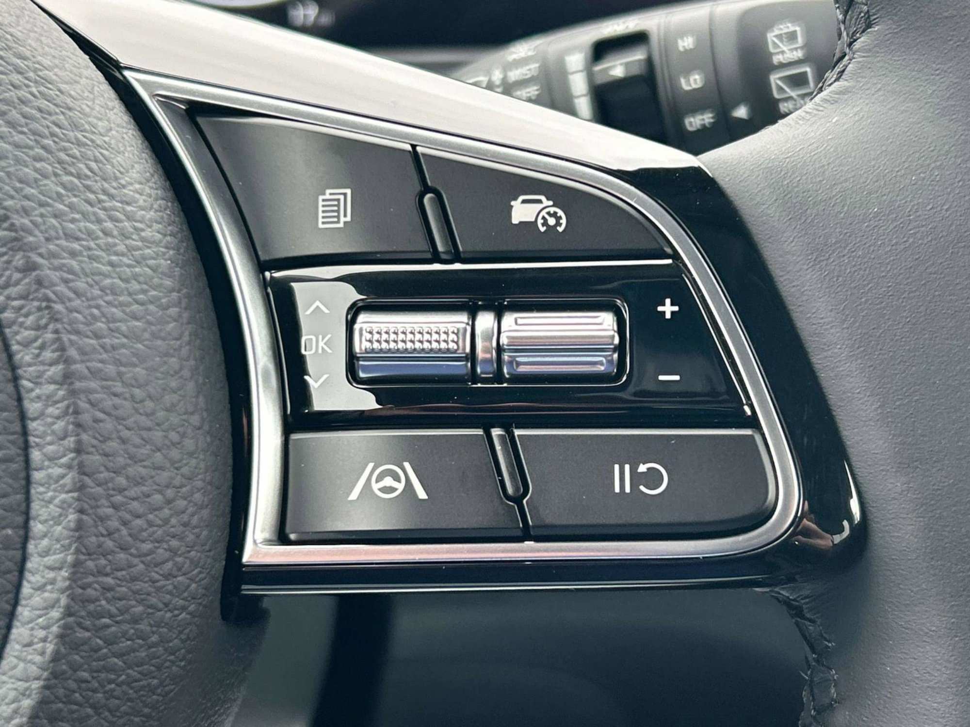 New 2026 Steel Gray Kia EX image 26