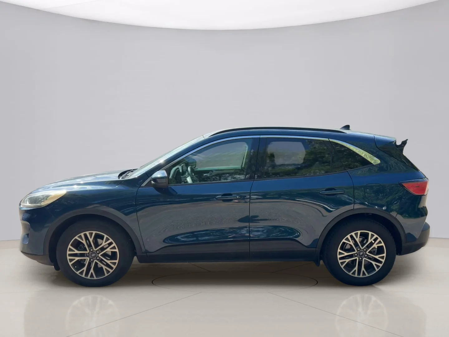 Used 2020 Blue Ford SEL image 2