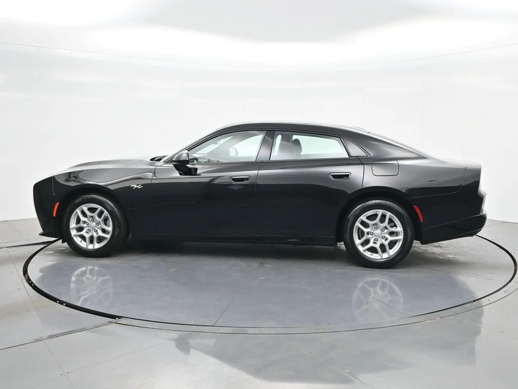 New 2026 Diamond Black Crystal Pearlcoat Dodge R/T image 10