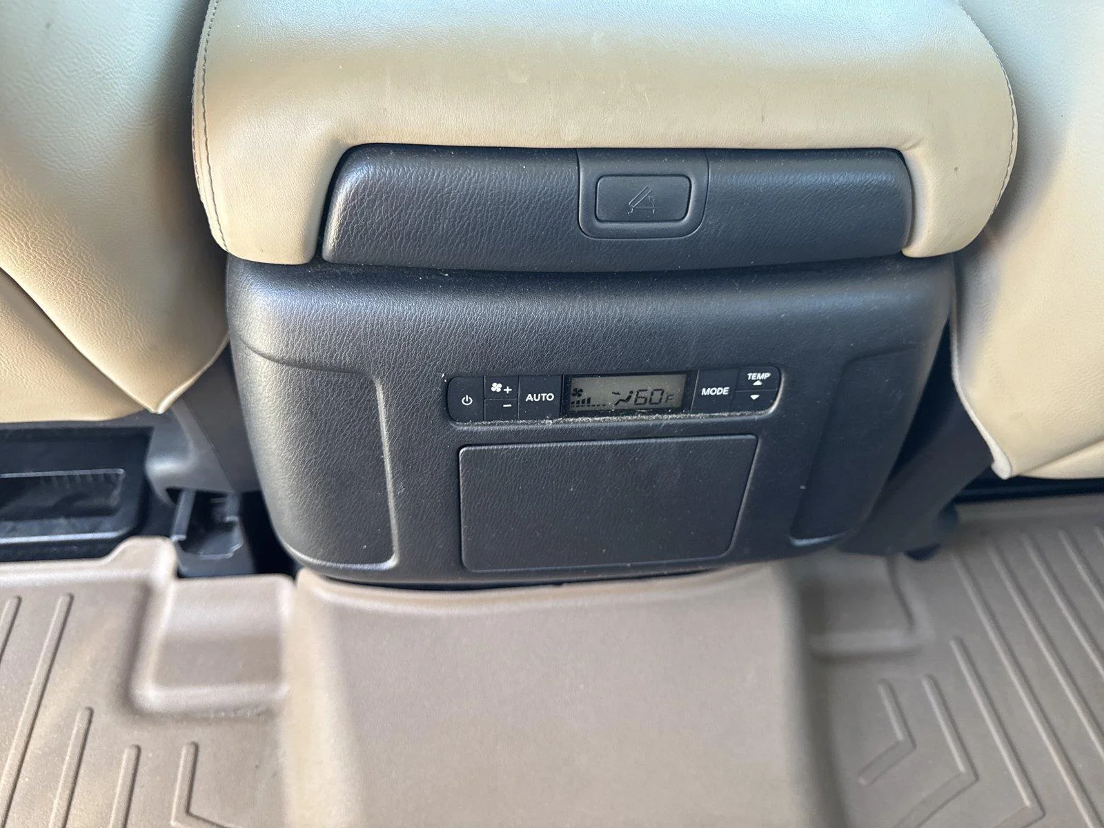 Used 2023 Aspen White Tricoat Nissan SL image 26