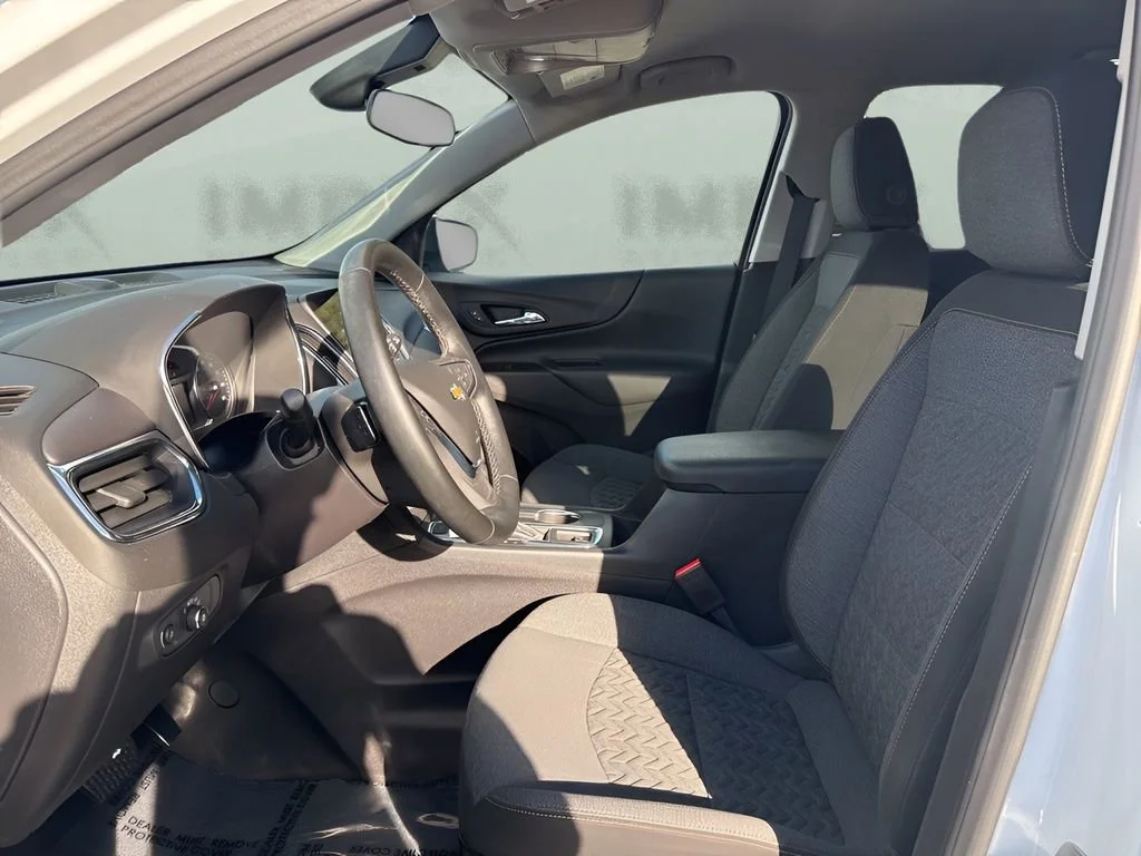 Used 2024 Summit White Chevrolet LT image 9