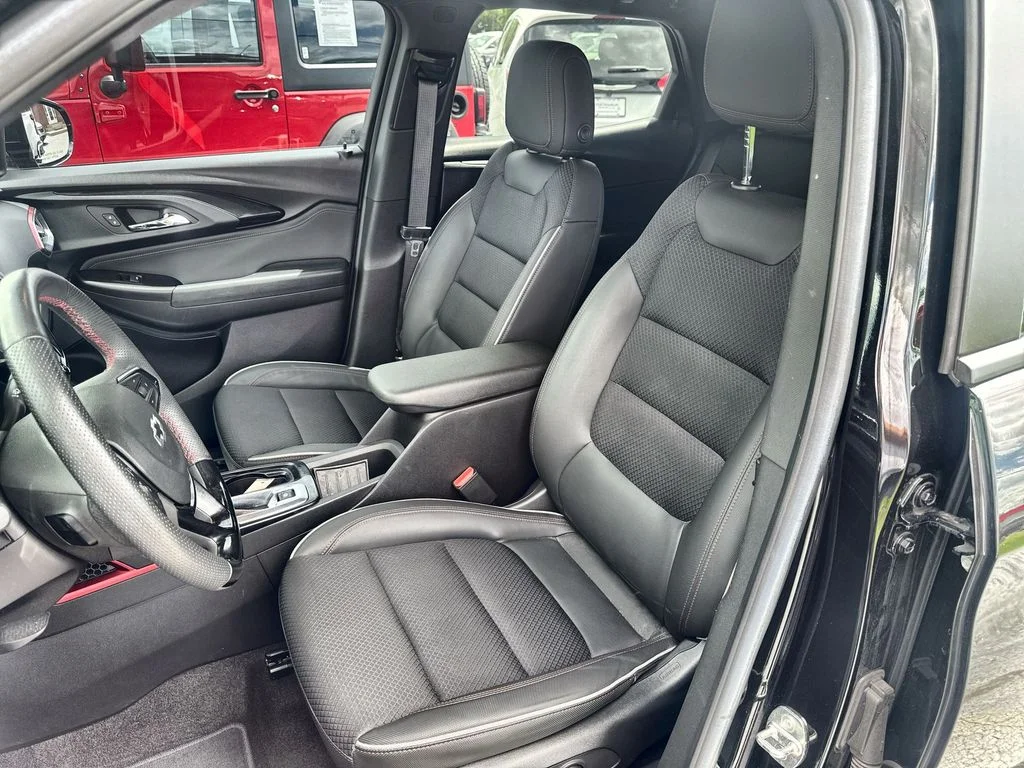 Used 2022 Black Chevrolet RS image 11