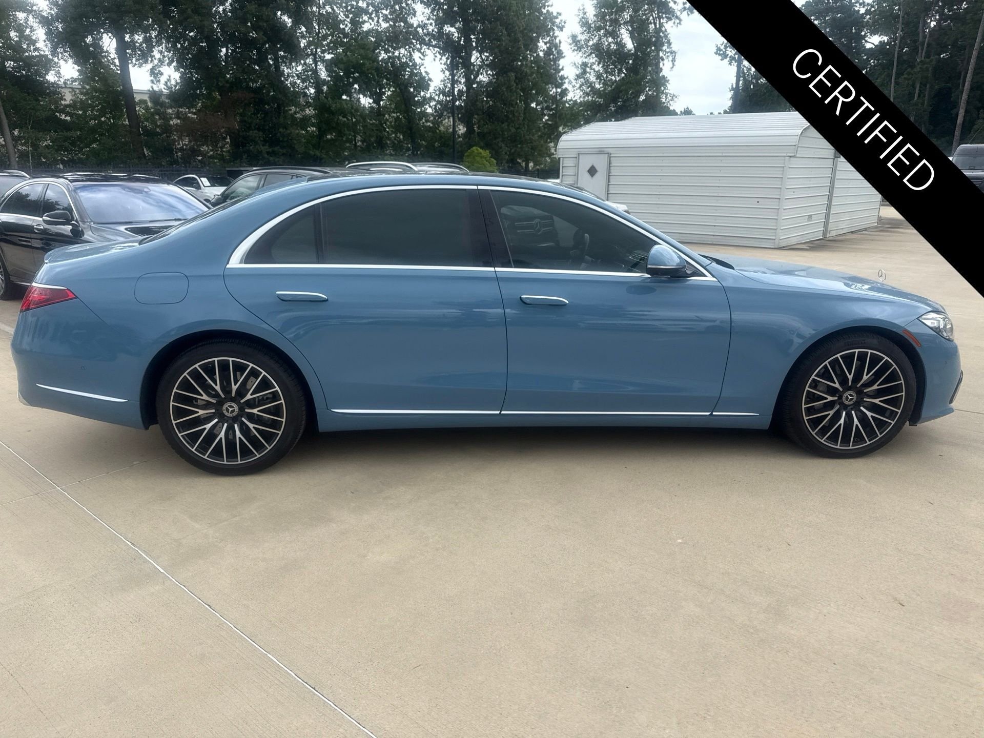 Certified Used 2023 MANUFAKTUR China Blue Solid Mercedes-Benz S 580 image 3