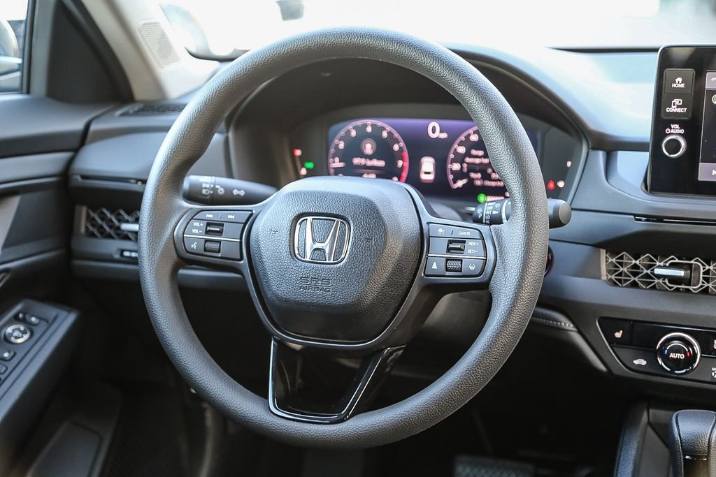 New 2026 Solar Silver Metallic Honda SE image 18