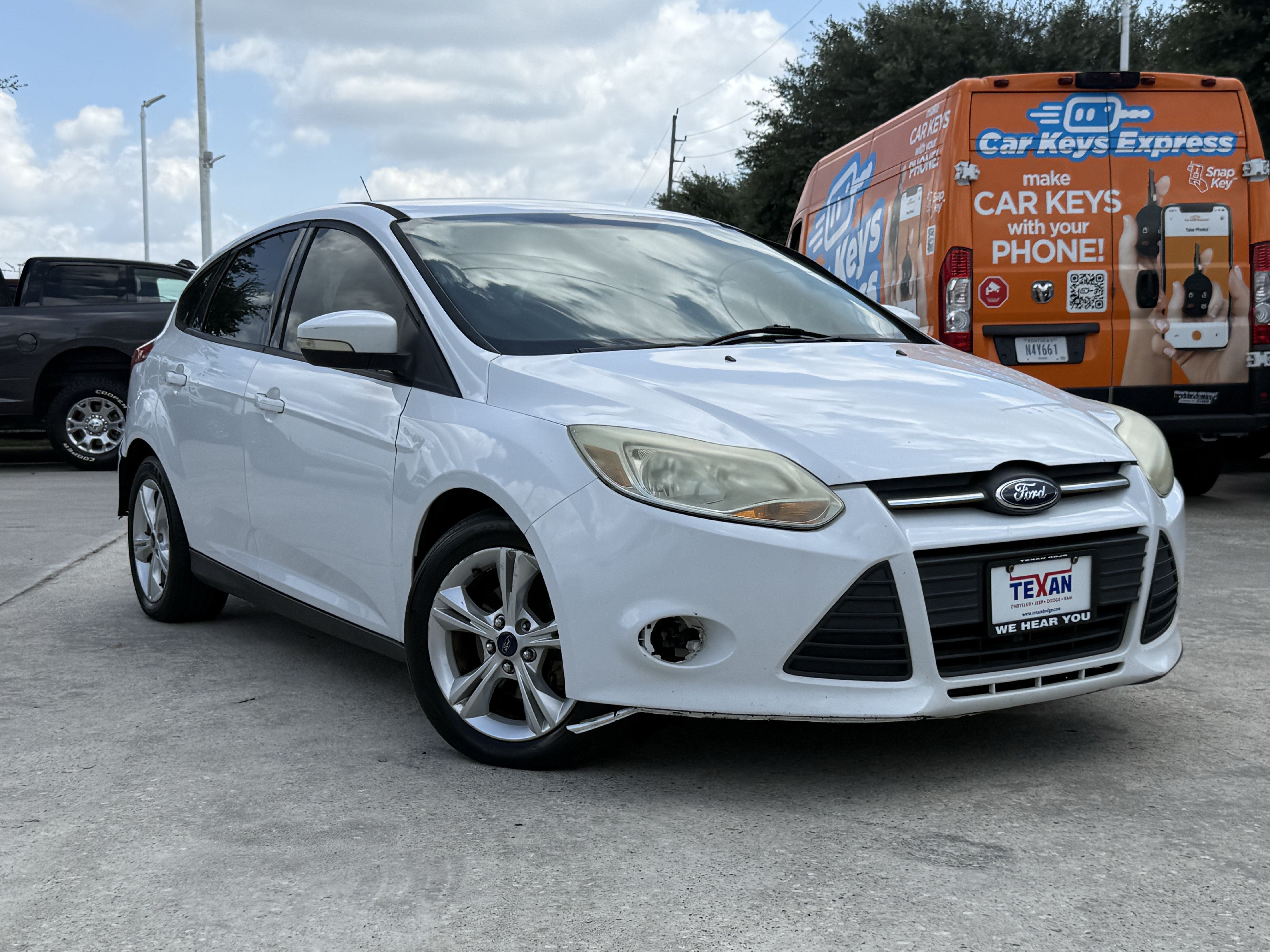 Used 2014 Ford Focus SE with VIN 1FADP3K22EL322017 for sale in Humble, TX
