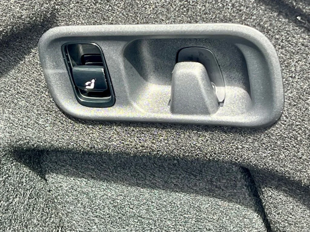 Certified Used 2026  Mercedes-Benz C 300 image 38