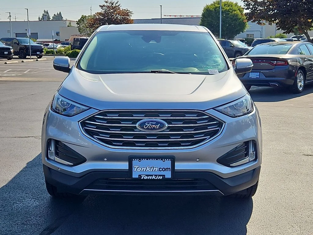 Used 2022 Silver Metallic Ford Titanium image 9