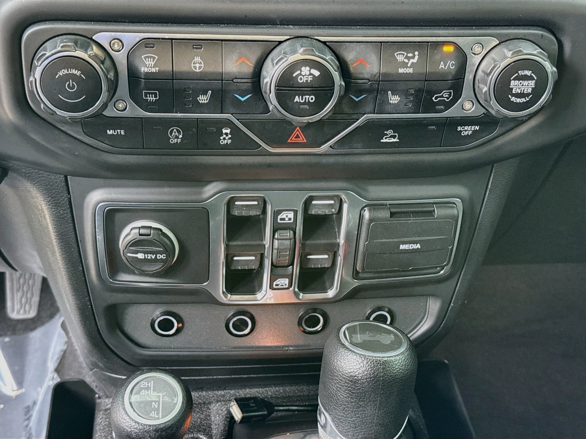Used 2021 Granite Crystal Metallic Clearcoat Jeep Unlimited Sport Altitude image 15