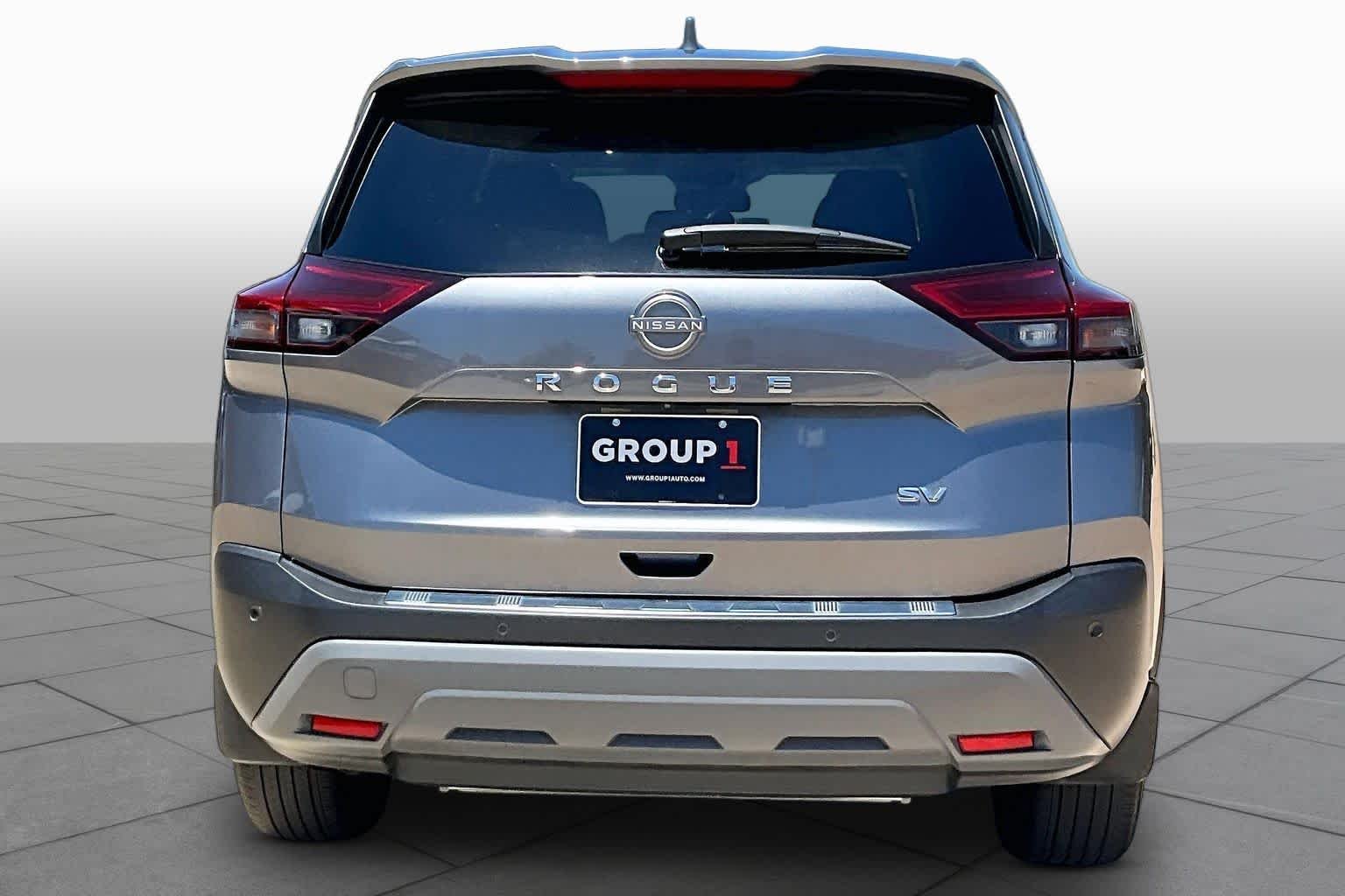 Certified Used 2023 Gun Metallic Nissan SV image 4