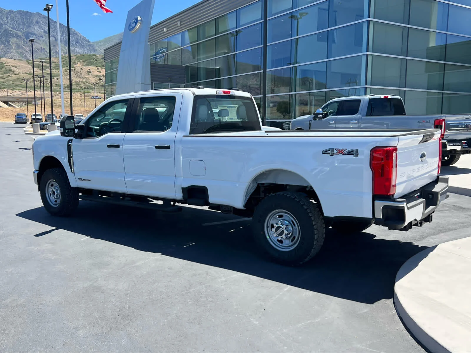 New 2026 Oxford White Ford XL image 11