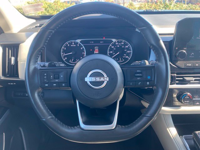 Used 2023 Green Pearl Nissan SL image 41