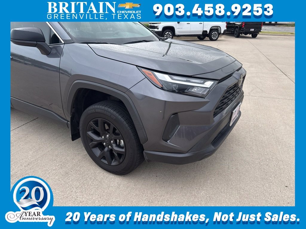 2024 Toyota RAV4 LE